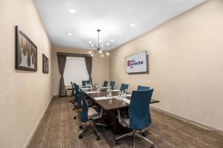 Hilton Garden Inn Gilroy - Gilroy - 1