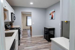 Madrona's Cottage B- Fully fenced and pet friendly - Charleston - 7
