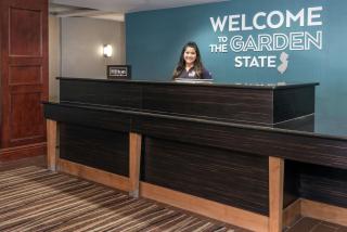 Hampton Inn South Plainfield-Piscataway - 8