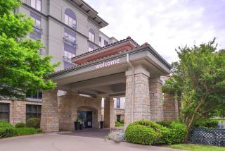 Hampton Inn & Suites Legacy Park-Frisco - 9