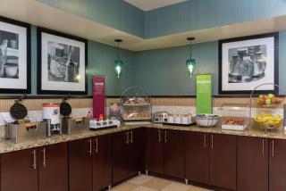 Hampton Inn East Lansing - 2