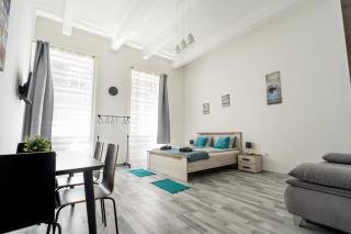 Seventh Heaven - Budapest - 3