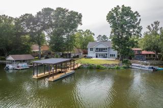 The Adventure House - Lake Hamilton - 0