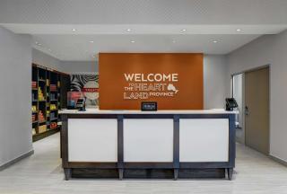 Hampton Inn & Suites Belleville - Belleville - 4