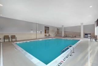 Hampton Inn & Suites Belleville - Belleville - 1