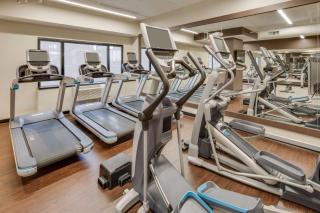 DoubleTree by Hilton Hotel & Suites Jersey City - 3