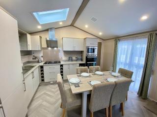 The Lodge - Selsey - 0