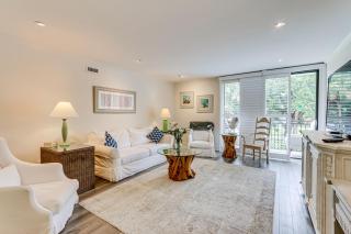 Walk to Pier and Golf Heart of Harbour Town Condo - 7