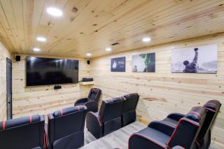 Hot Tub and Game Room Seiverville Group Getaway - 4