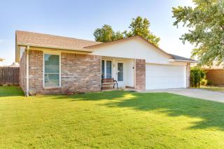 Cozy Oklahoma Retreat with Covered Patio and Gas Grill - Mustang - 9