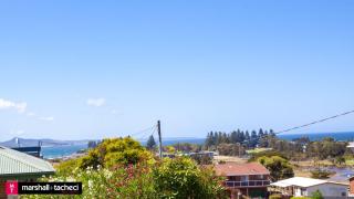 Bermagui Breeze Holiday House 5 bedroom 18-20 Mumbulla Street - Bermagui - Bermagui - 4