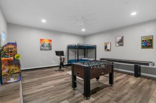 Sun Filled Home W Gorgeous Pool HotTub Gameroom - Round Rock - 2