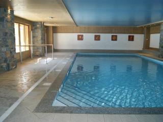 Appartement Avec Piscine, Terrasse, et WIFI - 8 Personnes - FR-1-733-138 - Crest-Voland - 2