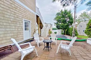 Leaward Shores Guesthouse - 5