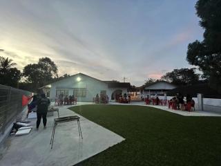 Kiri Kanan Bukit Homestay Kuala Kubu Bahru 左林右舍 - 1