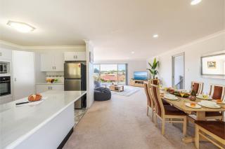 124 Rocky Point Rd - pet friendly, air con, Wi-Fi, high chair and Cot - Fingal Bay - 4