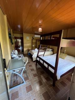 Tortuguero Hill Rooms - 9