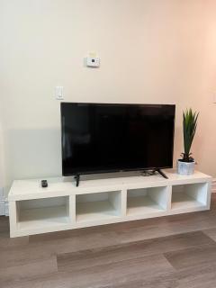 Private suite 1 bed 1 bath 15 mins YVR and downtown 舒适安静 - Vancouver - 5