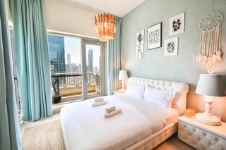 Downtown-High Floor mesmerizing Fountain view 2BR chic APT - Dubai - 7