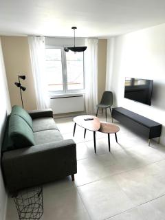 Appartement neuf contemporain - Lourdes - 1