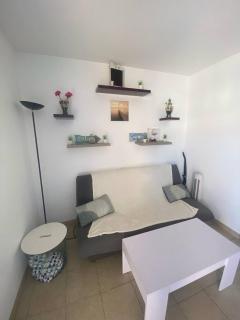 T2 à 200m de la plage avec balcon avec WIFI - Saint Pierre La Mer - 9
