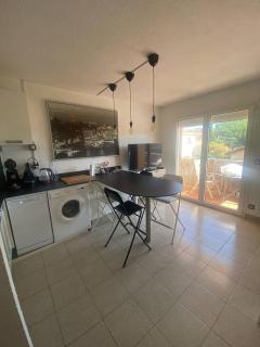 T2 à 200m de la plage avec balcon avec WIFI - Saint Pierre La Mer - 8