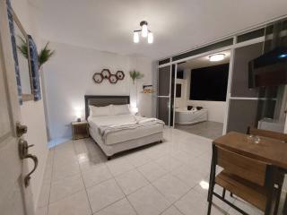 Bonsai Jacuzzi Suites - Panglao - 0