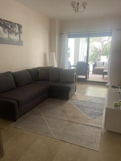 Stunning 2-Bed Apartment in Marina de le Duquesa - Manilva - 3
