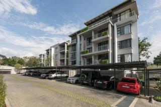 Lux 2bed 20Mb WiFi on Keyes artmile 2km 2 Gautrain - Johannesburg - 5