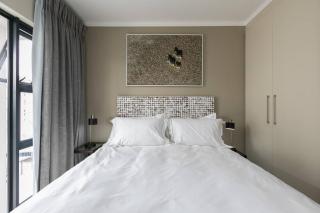 Lux 2bed 20Mb WiFi on Keyes artmile 2km 2 Gautrain - Johannesburg - 4