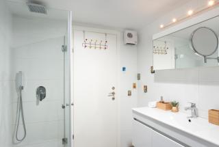 Beautiful 2BDR at Zalman by HolyGuest - Tel Aviv - 3