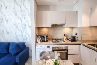 STAY BY LATINEM Luxury 1BR Holiday Home CVR A703 near Burj Khalifa - Dubai - 8