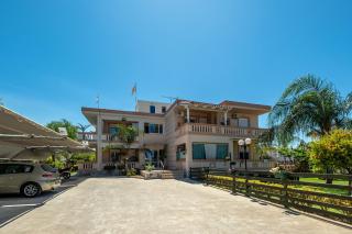 Armeria Apartments - 8