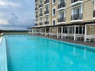 4 Pax Deluxe Room - 6