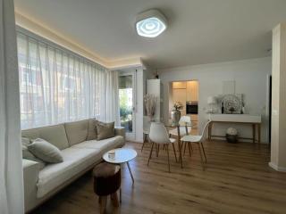 Stylish 1-bedroom condo close to exhibition square - Basel - 0