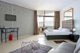 Blue Waters studio 03 - Cape Town - 6