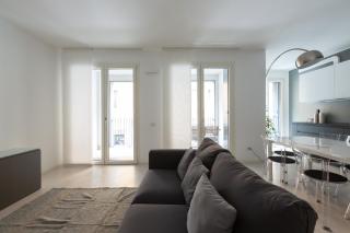 Porta Nuova Bright and Roomy Flat - Milan - 8