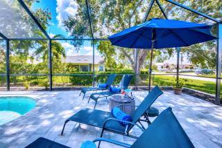 Beautiful Cape Coral Oasis! King Bed, BBQ, Heated Pool, PVT Yard & Much More! - Cape Coral - 7