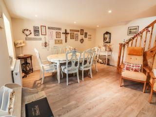 Lynchpin Cottage - 1