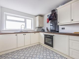 Stylish Flat Close To Beach - Pass the Keys - 4