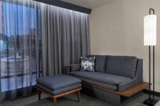 Courtyard by Marriott San Diego Miramar - 9