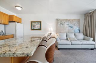 Tower 1 Suite 3007 condo - 3