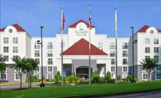 Embassy Suites by Hilton Atlanta Airport - Atlanta - 8