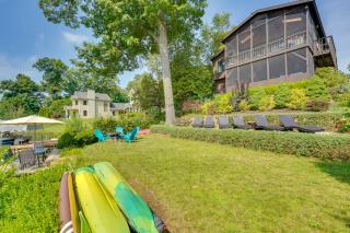1902 Family Lakehouse: Screened Porch & Views - 9