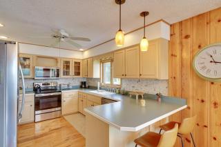 Lakefront Queensbury Home Kayaks and Boat Dock - Queensbury - 2