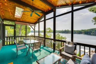 1902 Adirondack Lake House: Screened Porch & Views - 9
