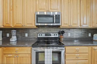 The Splash Pad Sleeps 13 w Pool Patio and Garage - Panama City - 8