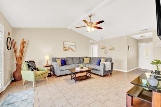 Modern Getaway North of Panama City Beach - Panama City - 3