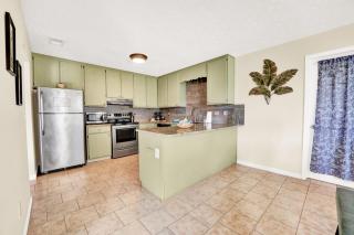 Modern Getaway North of Panama City Beach - Panama City - 1