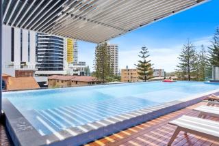 Signature 14th floor North East facing 9 - Gold Coast - 2